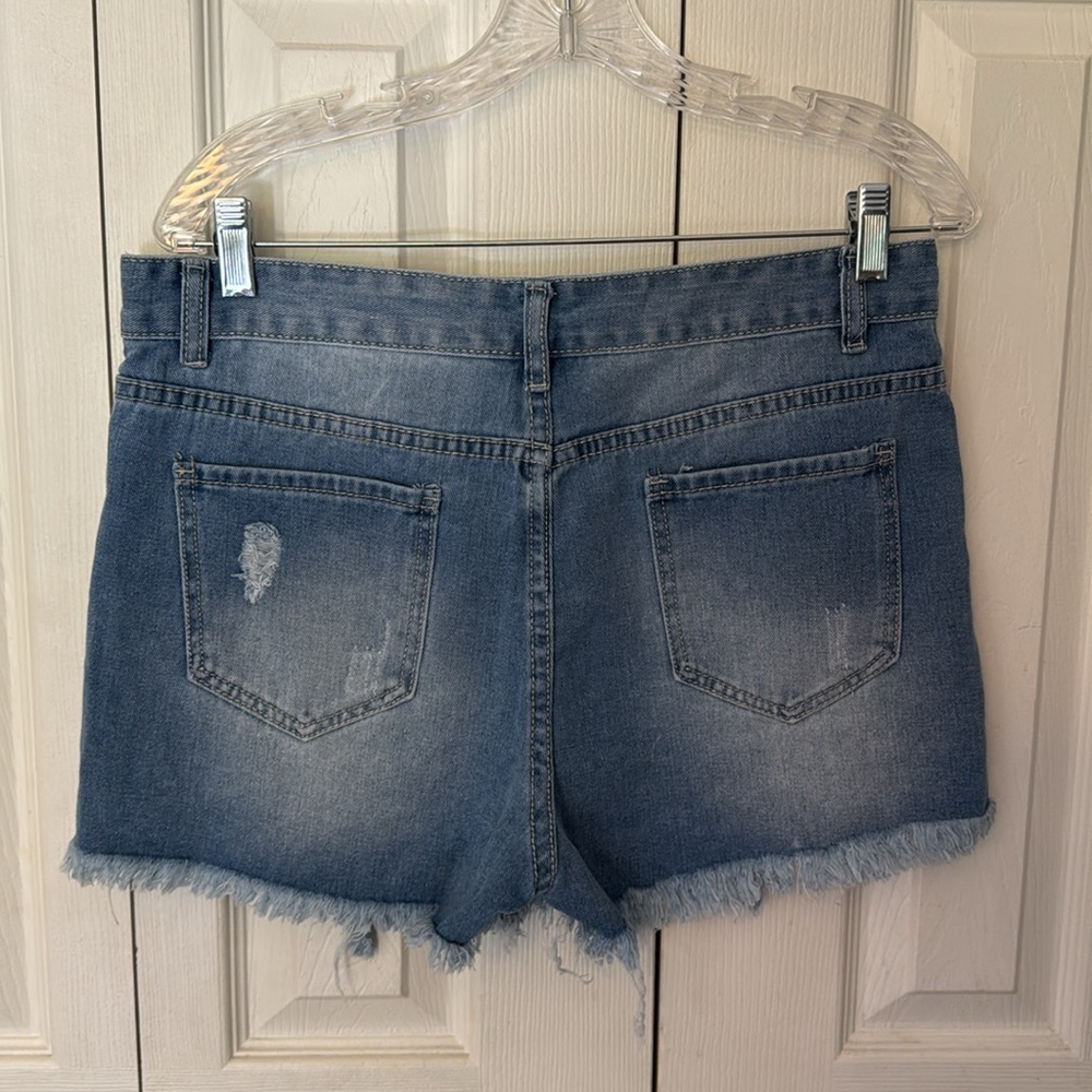 Distressed Denim Shorts - Picture 5 of 7